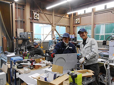 写真：製品部 生産技術課・製品管理課