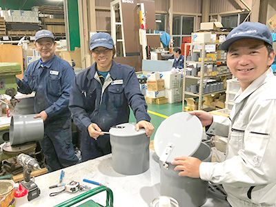 写真：製品部 生産技術課・製品管理課